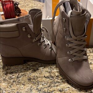 Timberland Women's Lace-Up Boots in Taupe
